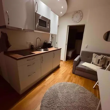 Moderne - Stadtmitte 아파트 *